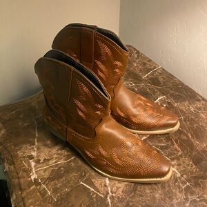 Ankle boots from Amazon